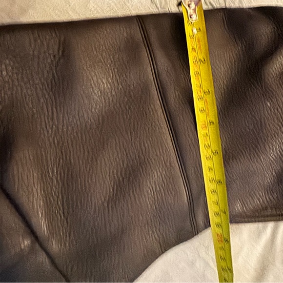 HOBO Black Textured Leather Hobo Bag - Picture 6 of 8